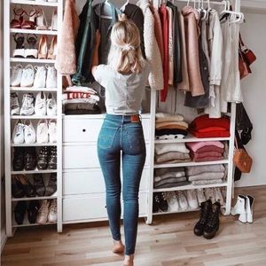 Meet your Posher, Rebeka